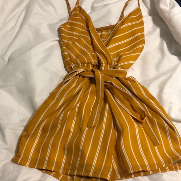 Romper - Picture 1 of 4